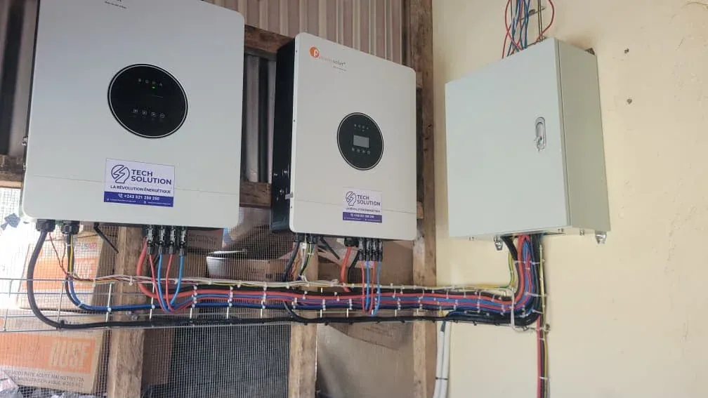 Onduleurs, chemins de câbles et coffret de distribution installés par Tech Solution RDC